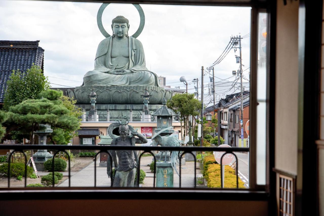 Kadokyu Ryokan Takaoka Zewnętrze zdjęcie
