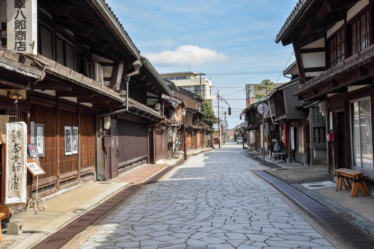 Kadokyu Ryokan Takaoka Zewnętrze zdjęcie