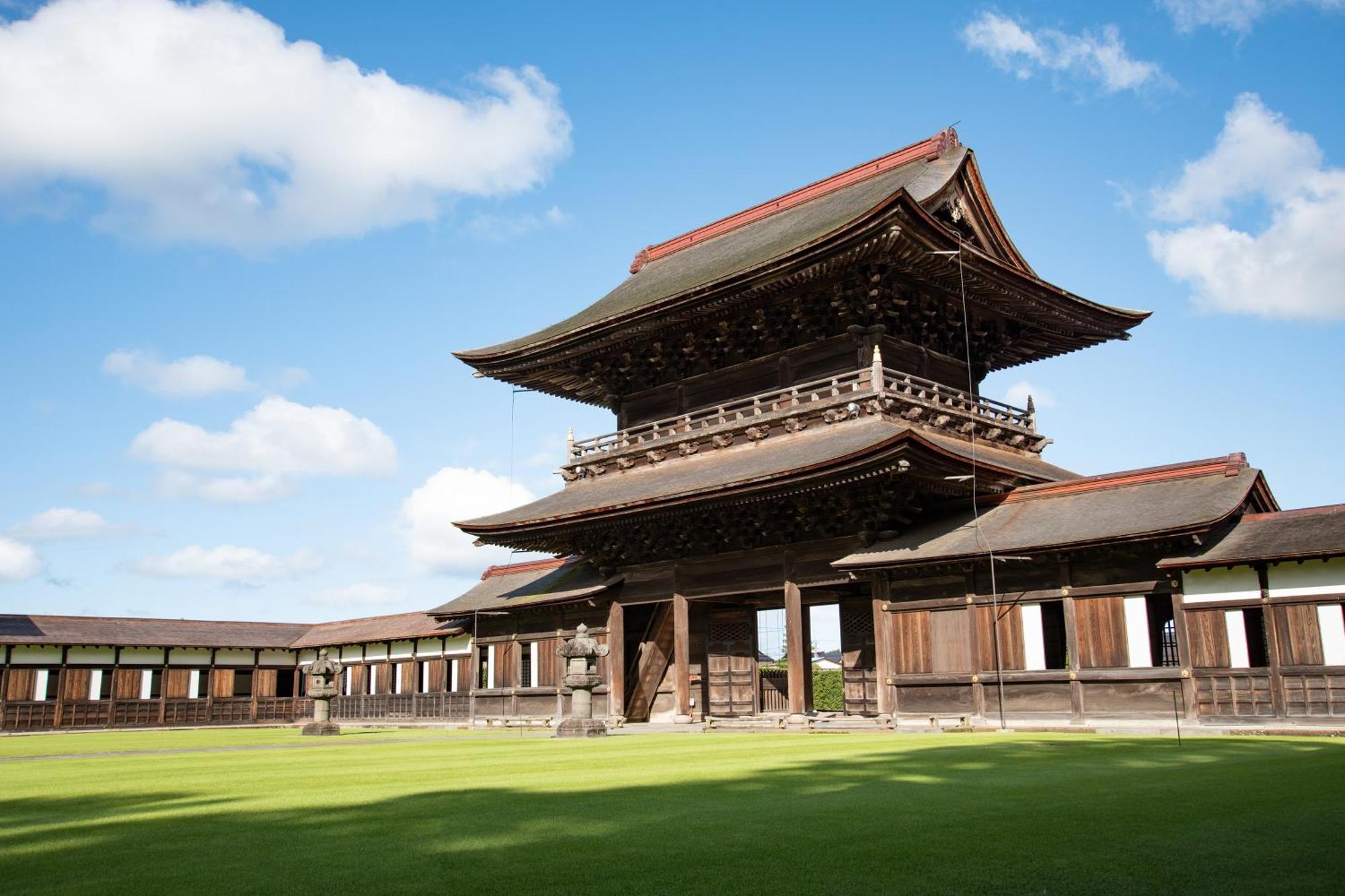 Kadokyu Ryokan Takaoka Zewnętrze zdjęcie