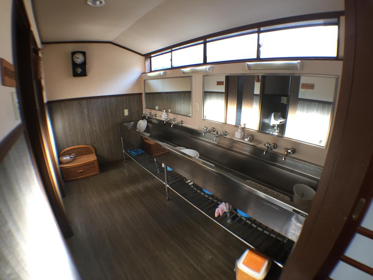 Kadokyu Ryokan Takaoka Zewnętrze zdjęcie